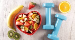 L’importanza di fare attività fisica: quale, quando, quanta? Cosa mangiare e bere prima/durante/dopo l’ allenamento?